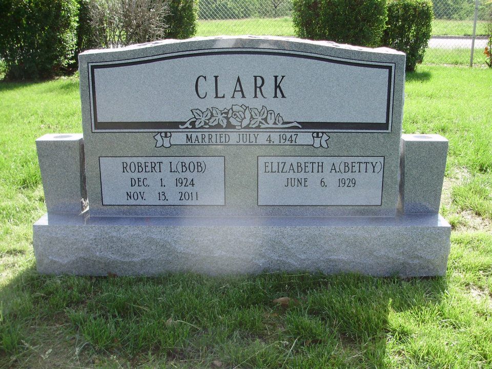 Monument With Thick Border - Ottumwa, IA - Patterson Monument LLC