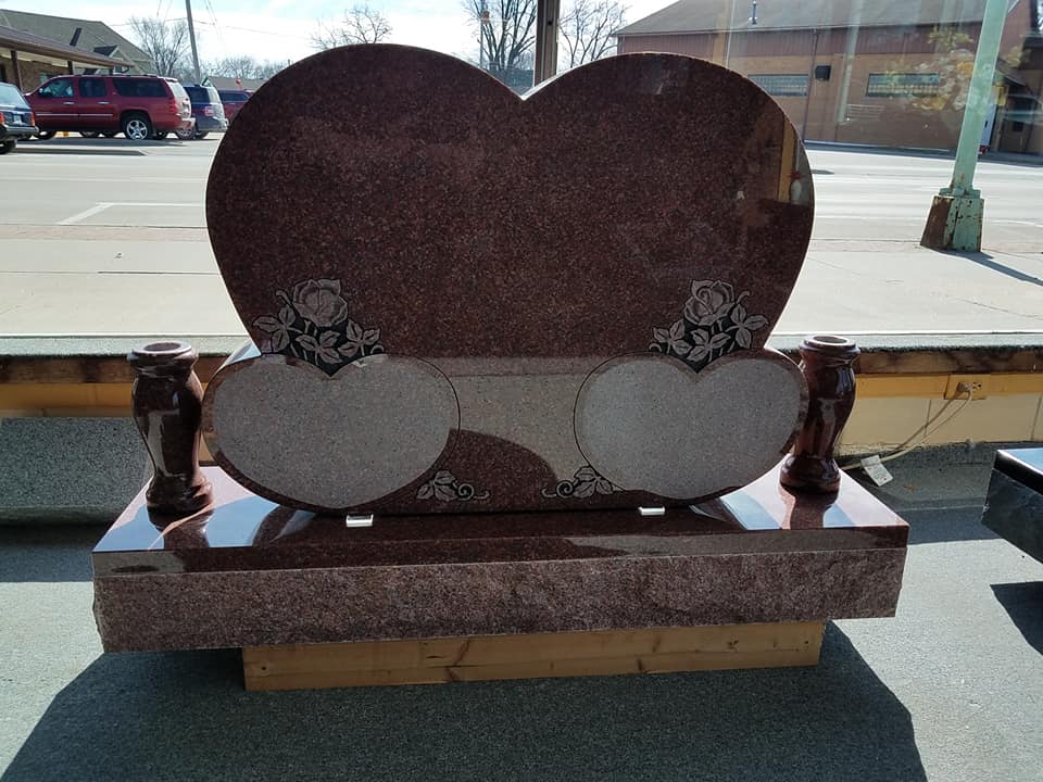 Red Granite Monument - Ottumwa, IA - Patterson Monument LLC