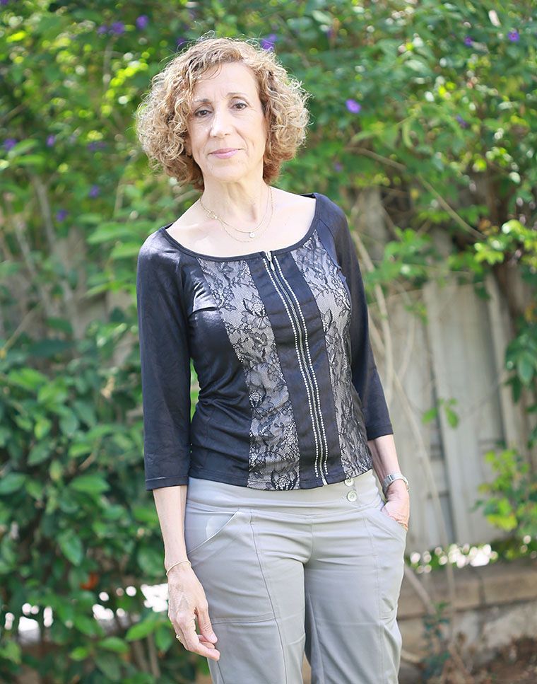 עופרה ניר שחם