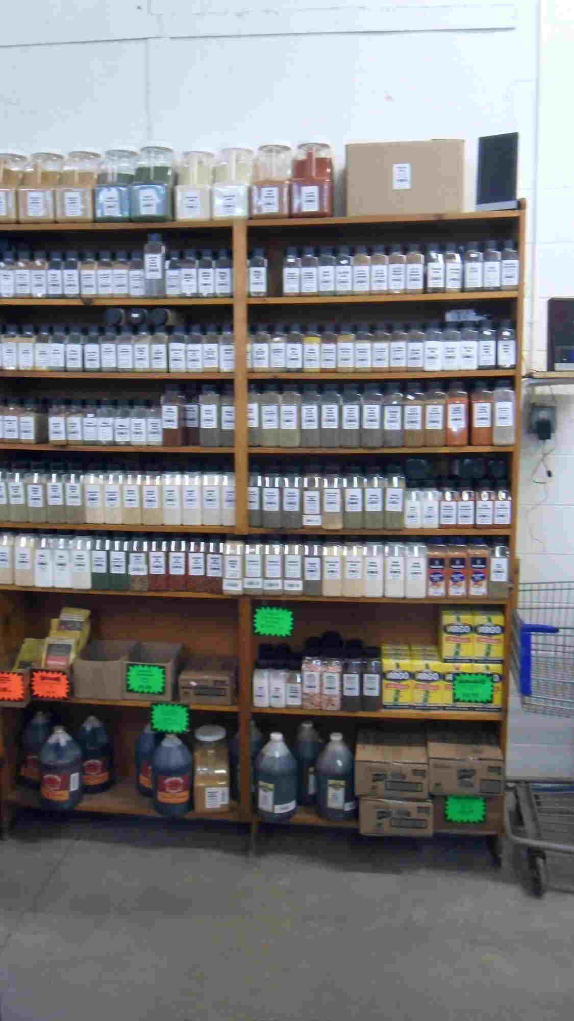 Condiments Displayed and Organized — Johnstown, NY — Service Deli Foods Distributor