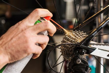 bicycle gear cleaning