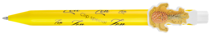 Una matita gialla con una gomma rotta su sfondo bianco.