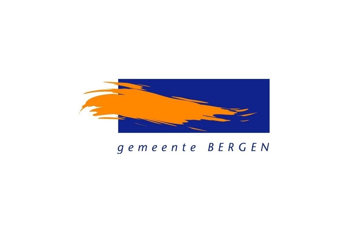 Een blauw en oranje logo voor bergen