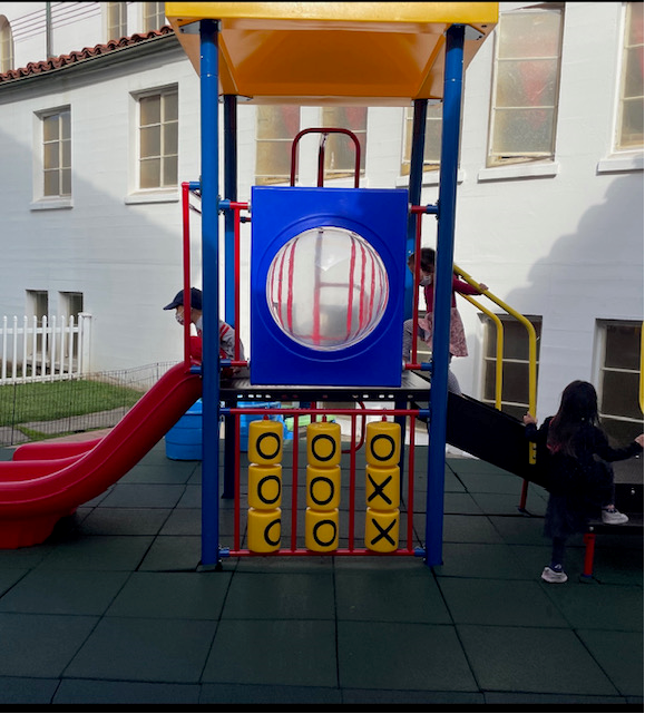 Teacher & Kids outdoors, Transitional Kindergarten in Novato CA