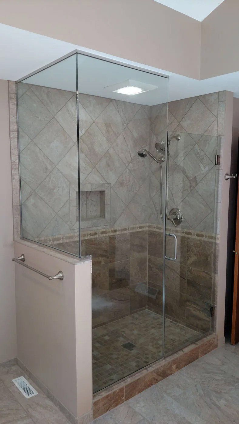 Modern Shower Room — Wisconsin — White City Glass