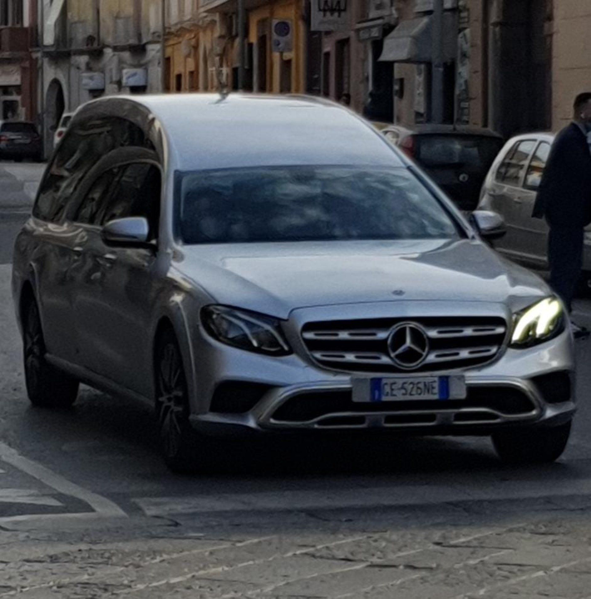 auto funebre Mercedes