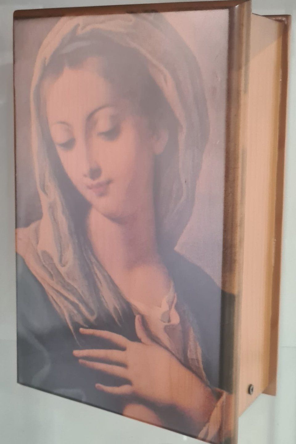 urna cineraria in legno con immagine della Madonna
