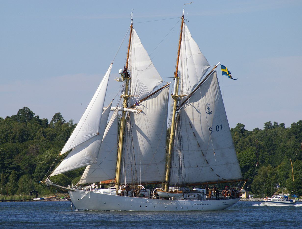 A sailboat with the number 5 01 on the sail