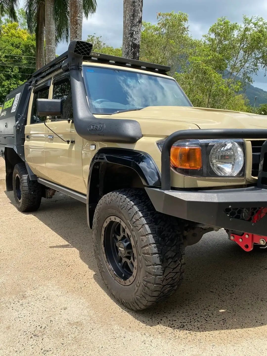 Tan Toyota Land Cruiser Off-road Vehicle — Detailed By Dan In Innisfail, QLD