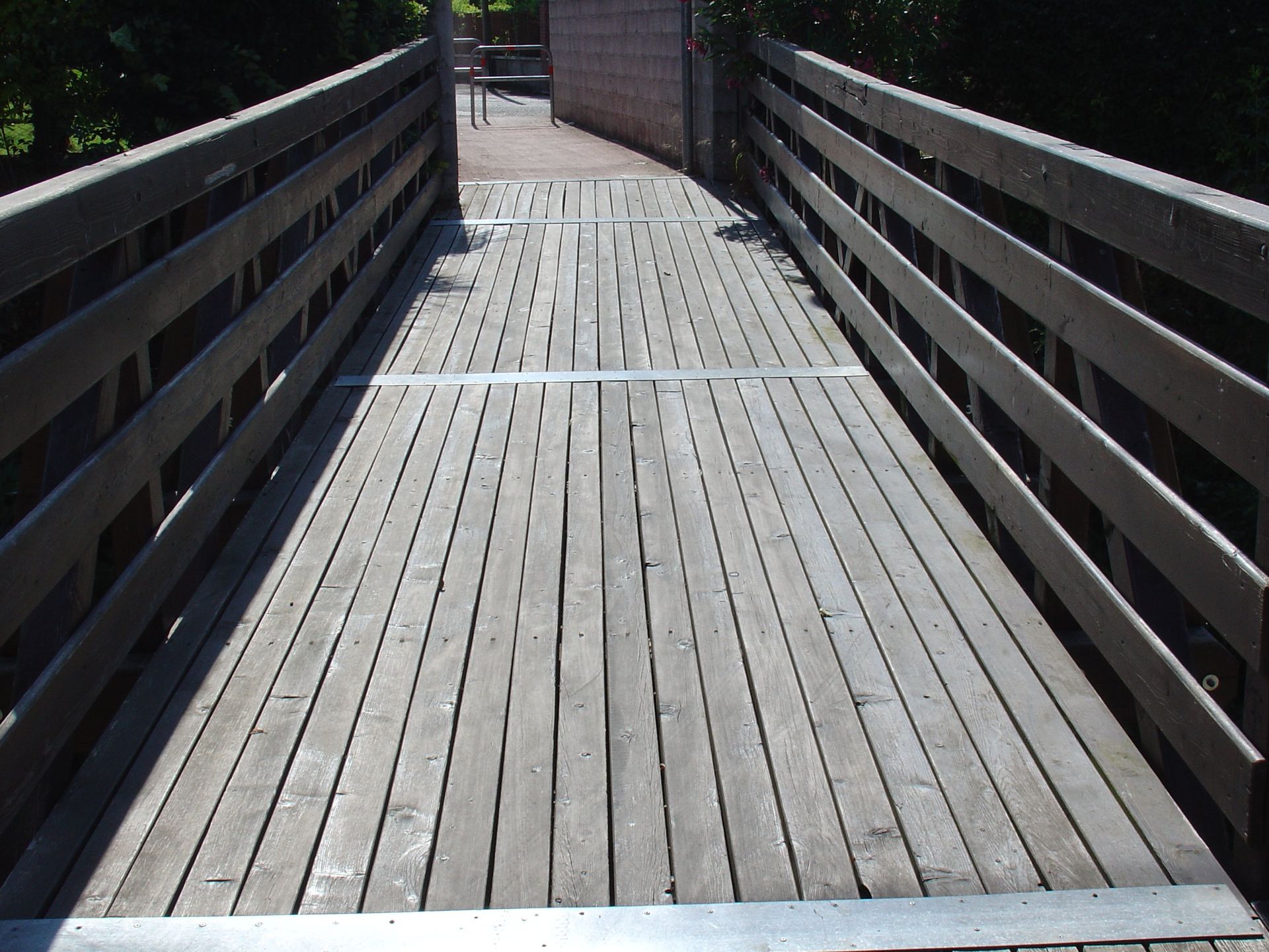 pavimento con travi in legno