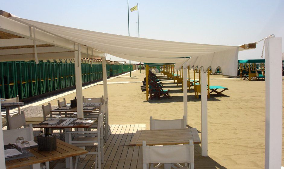 tendaggi per stabilimenti balneari