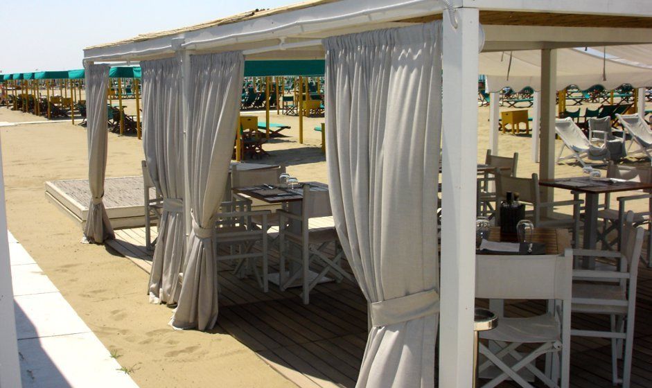 tende bianche per stabilimenti balneari