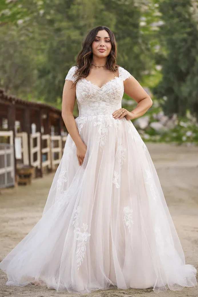 Plus Size Bridal Consultants