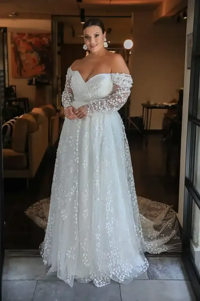 Plus Size Bridal Consultants