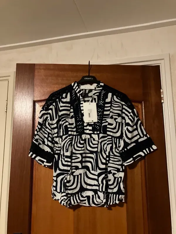 Mooi item met korte mouwen van Nukus