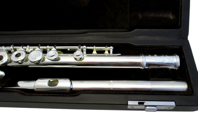 Bronstein Music - Instrument Repairs & School Music Programs