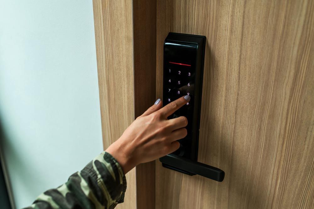 Door Modern Lock — Handyman Services in Belgian Gardens, QLD