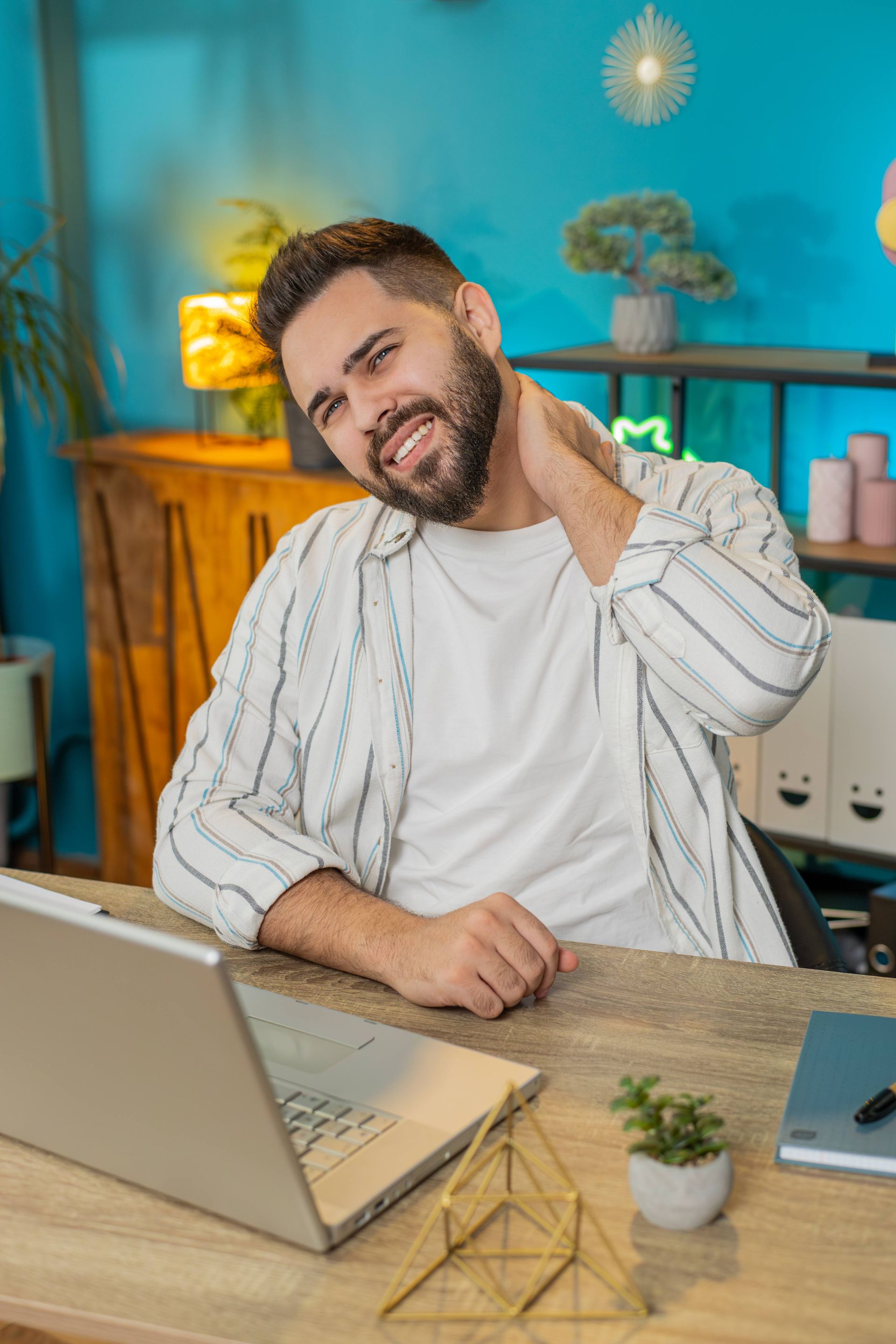 We treat all types of neck pain including chronic stiffness, headaches and nerve irritation in Adelaide