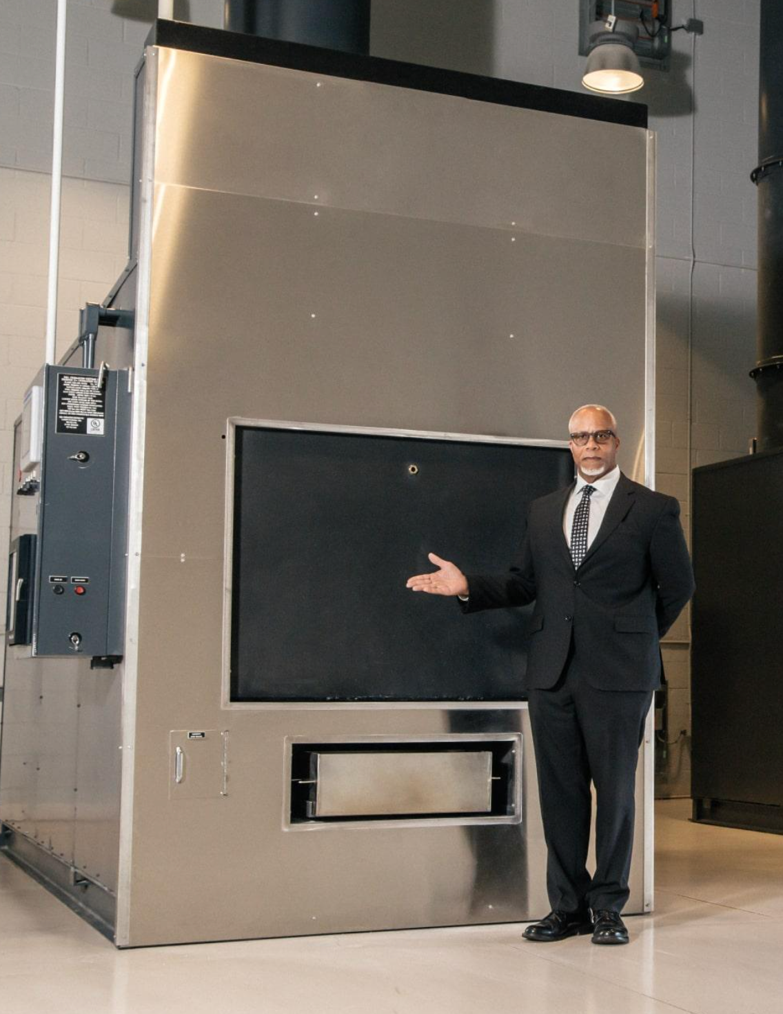 Holding+hands+closeup-+support+and+empathy-+care+and+love-+solidarity+and+trust+with+couple+in+relationship.+Help-+comfort+and+bonding+with+commitment-+people+together+in+partnership+and+marriage+stock+photo