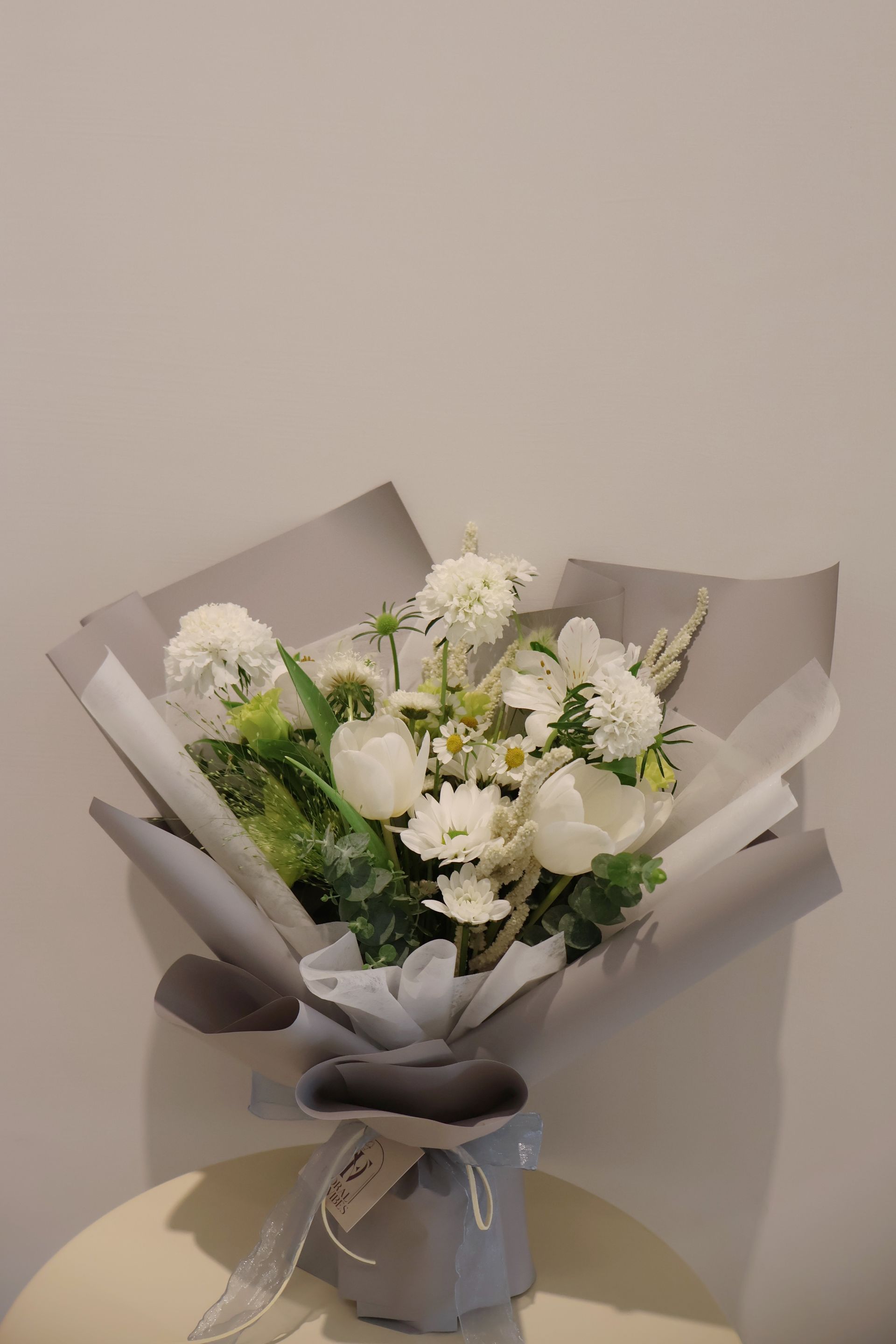 伴日花所,floralvibes,客製花束,白色