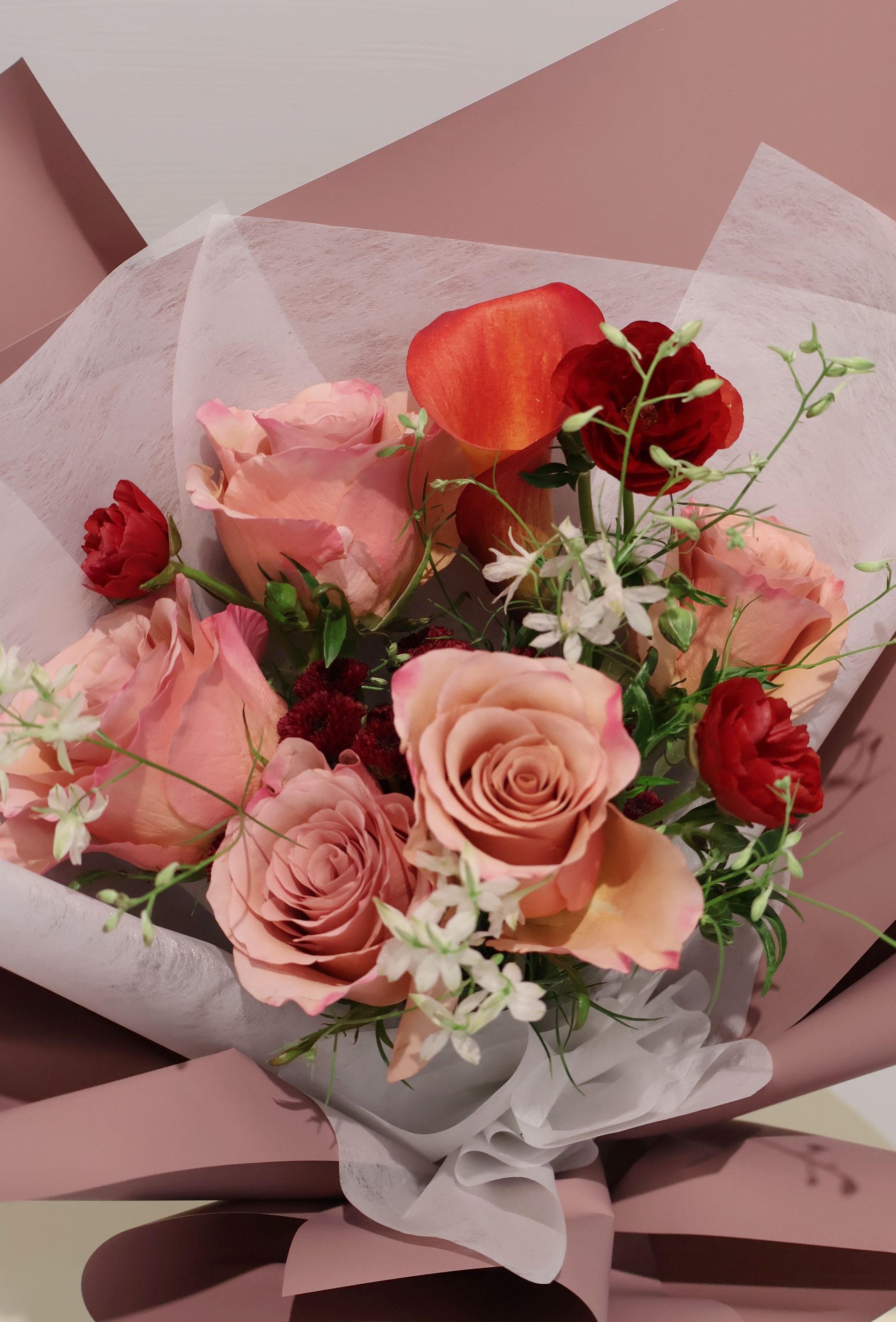 伴日花所,floralvibes,客製花束,紅色