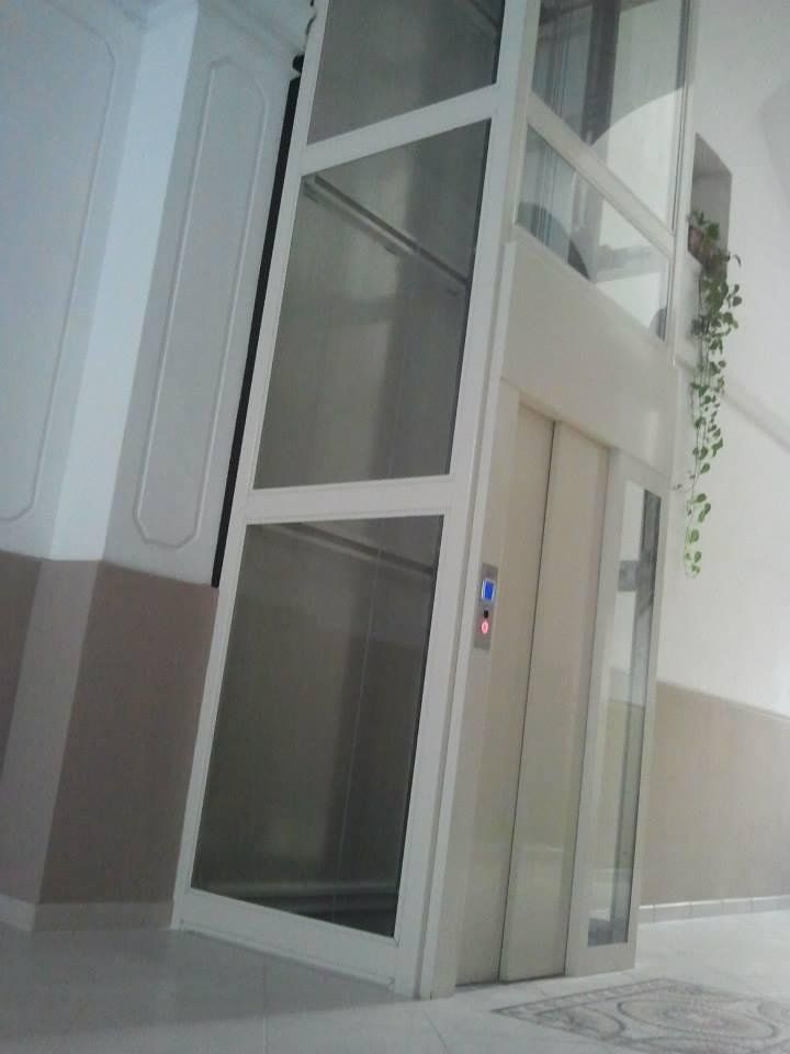 Ascensore incastellato