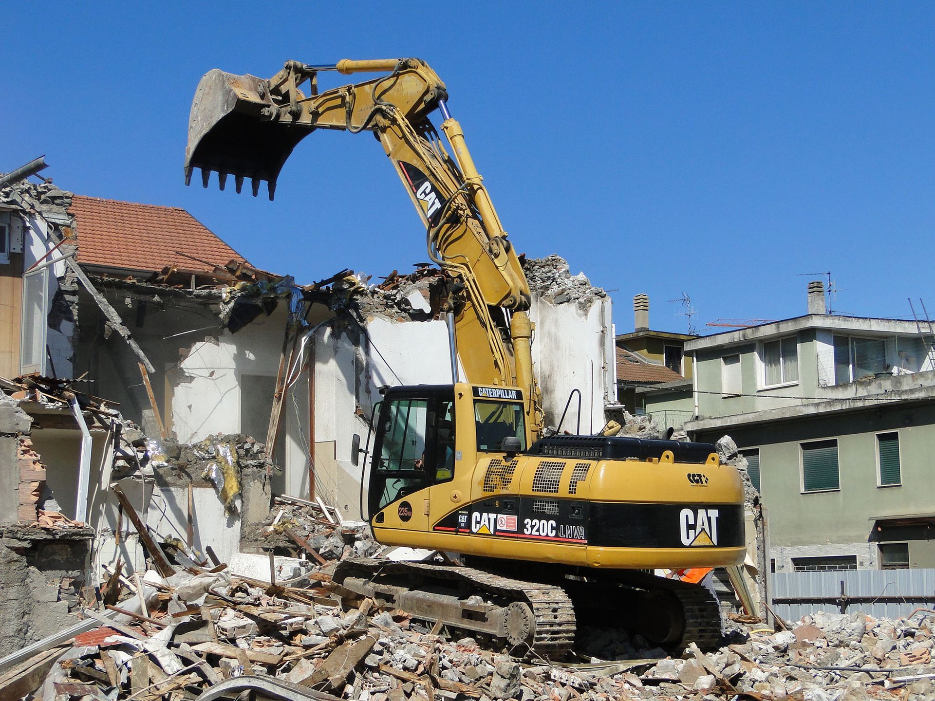SCAVI E DEMOLIZIONI