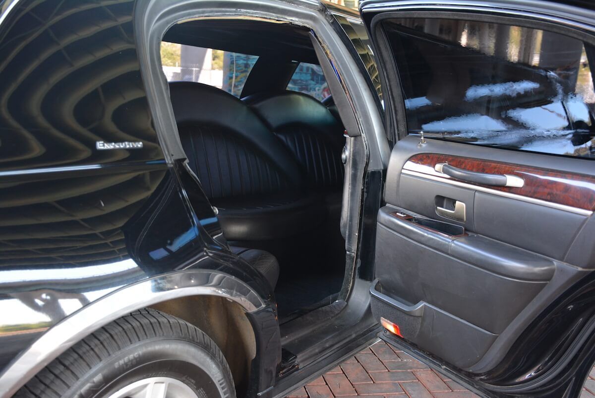 Lincoln Town Car stretch limousine