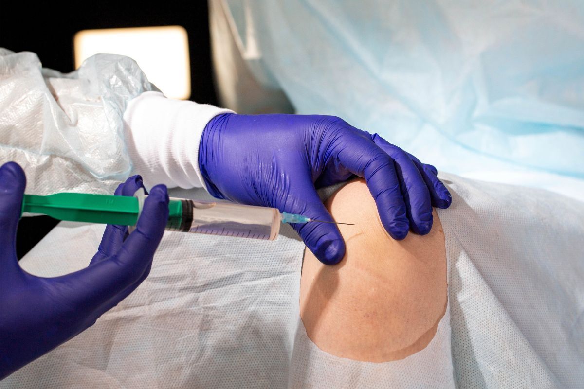 infiltracao-joelho-como-funciona-dr-diego-munhoz-ortopedista-joelho-sao-paulo