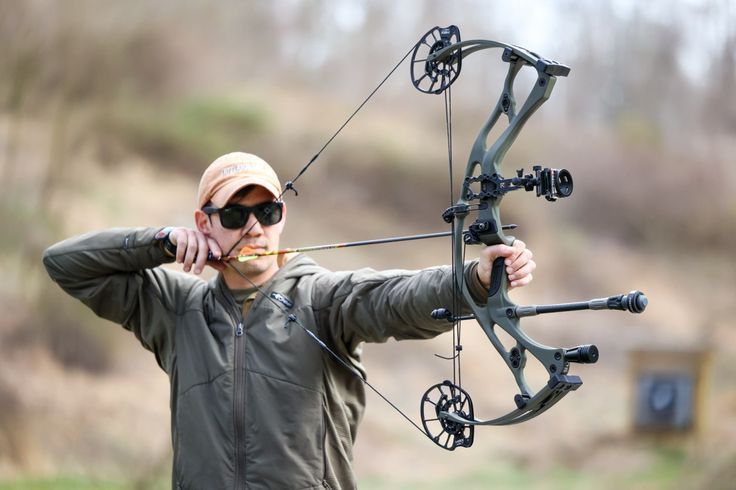 un cazador con arco