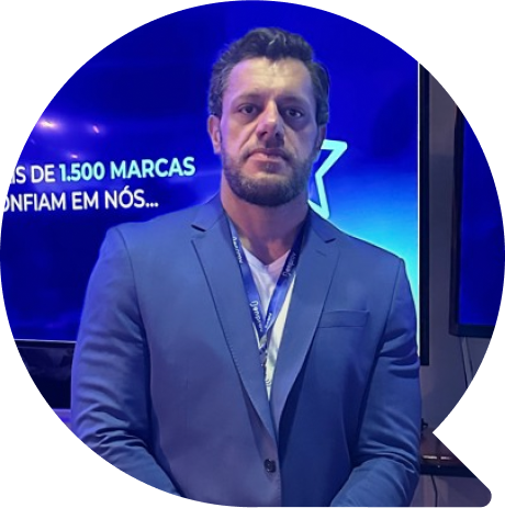 Rodrigo Schumann Co-fundador e CEO da ez Rodrigo Schumann Co-fundador e CEO da ez