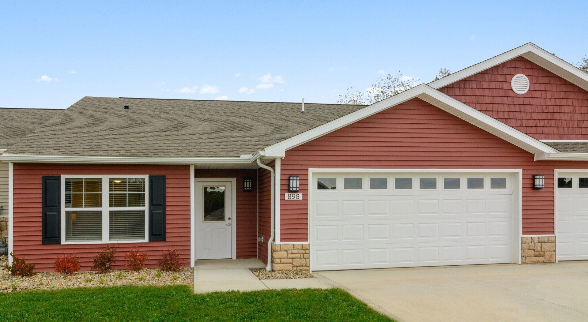 Redwood Neighborhood Reinviting the Apartment Home