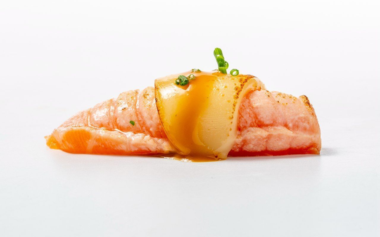 nigiri salmon special white