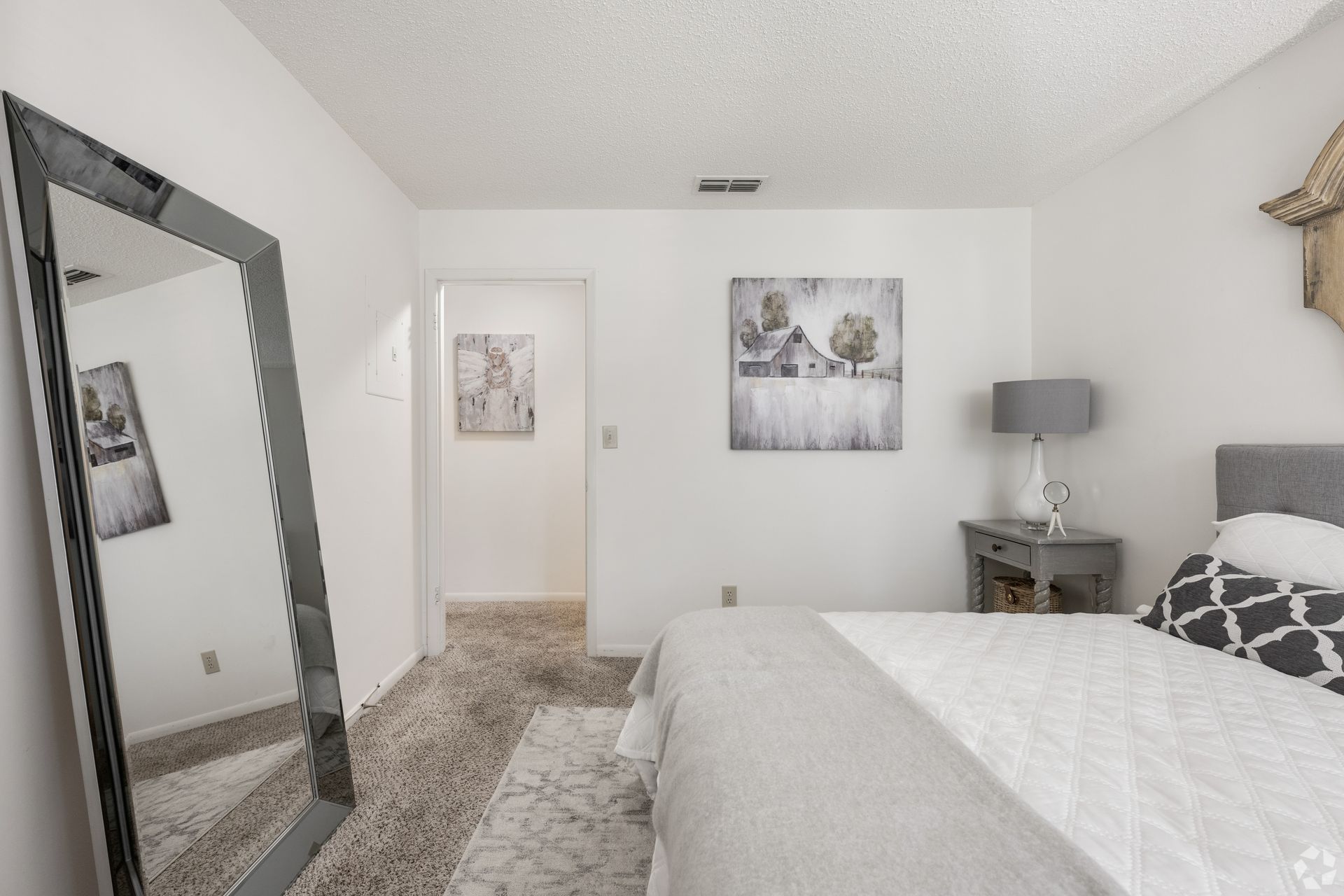 Interior photo of a modern bedroom