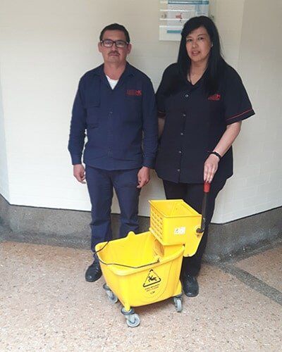 Gestión y servicios generales HK SAS, ofrecemos servicios de aseo en general.