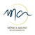Logo de M&ocirc;nica Aquino, reumatologista, com monograma azul e c&iacute;rculo dourado.