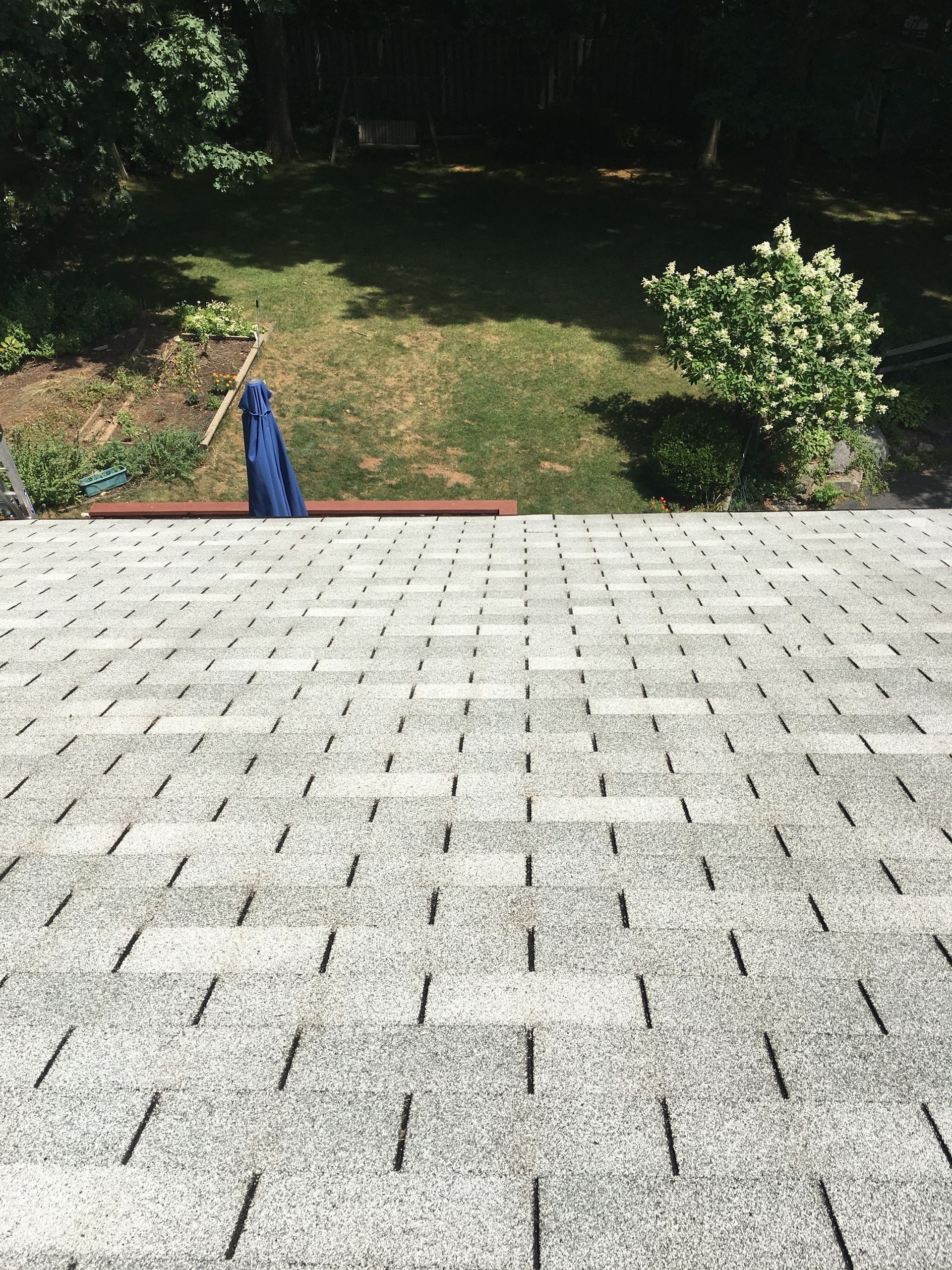 Cleaning Roof With Pressure Washer