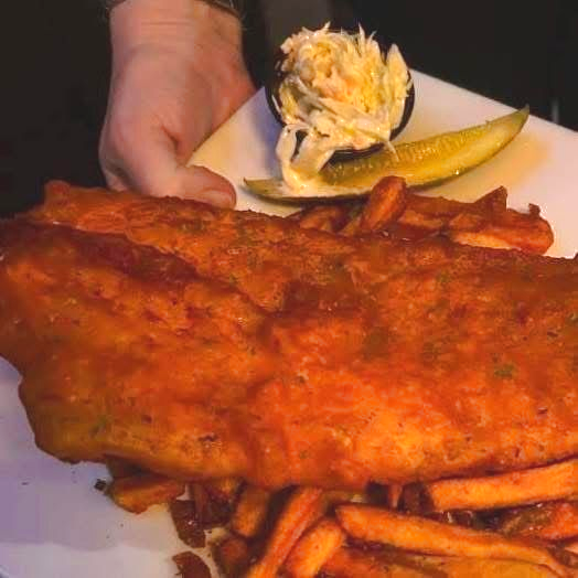 Fresh tortilla wraps with chicken and fresh vegetables on plate
