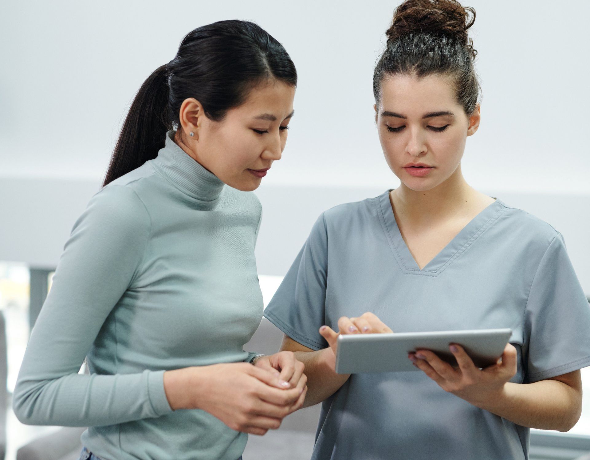 nurse with tablet