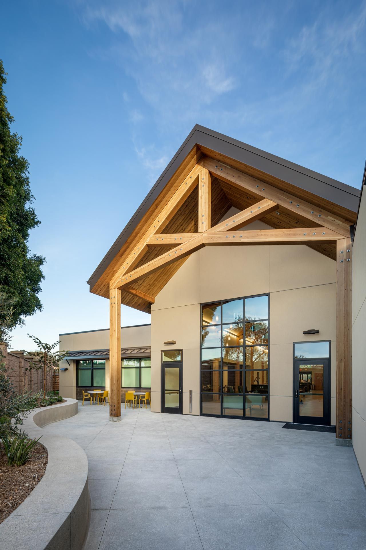 Vista Community Clinic Side View — San Clemente, CA — Consolidated Contracting