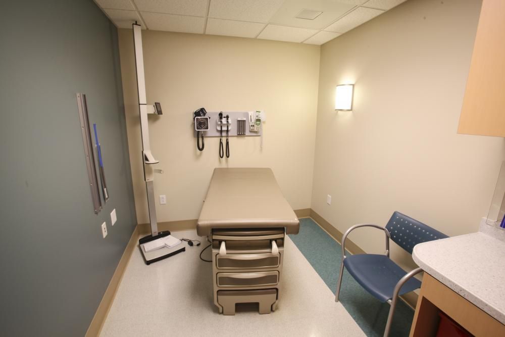 Queens Care Health Center Room — San Clemente, CA — Consolidated Contracting