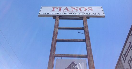 Pianos Sign — Hickory, NC — Doug Brady Piano Company