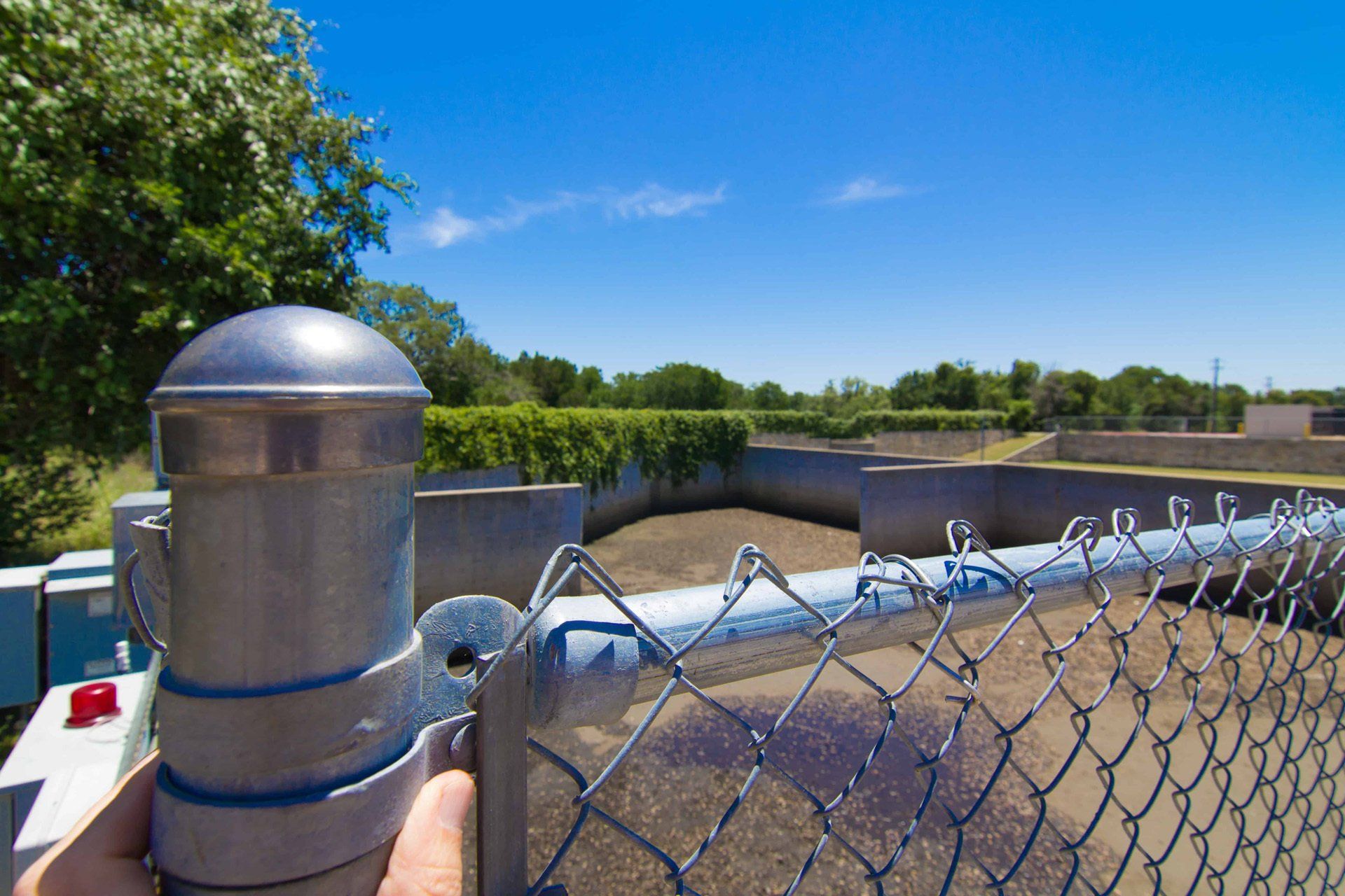 Chain link fence is an inexpensive fencing solution