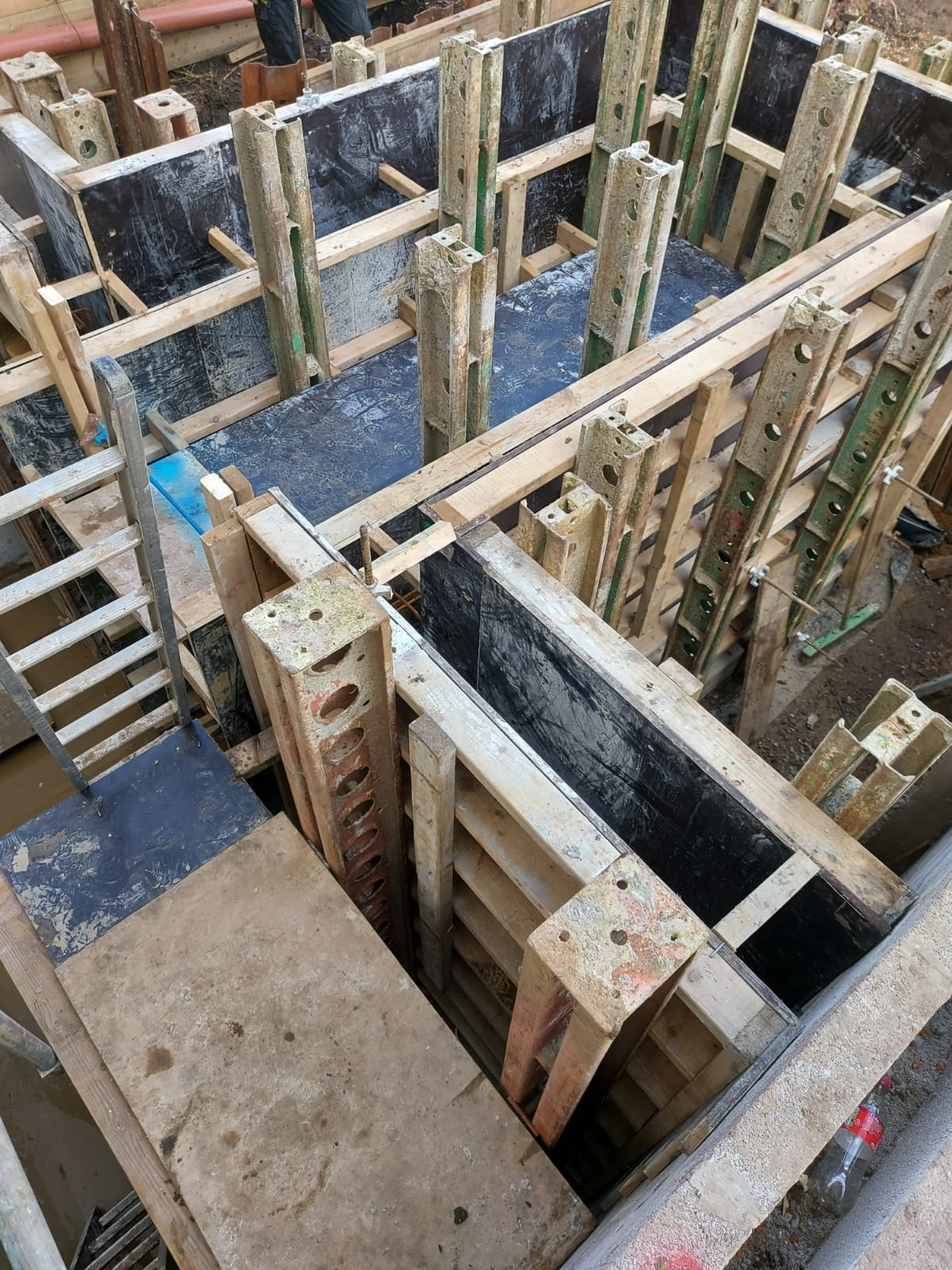 New lightwell walls to a Victorian basement in Gosport, Hampshire