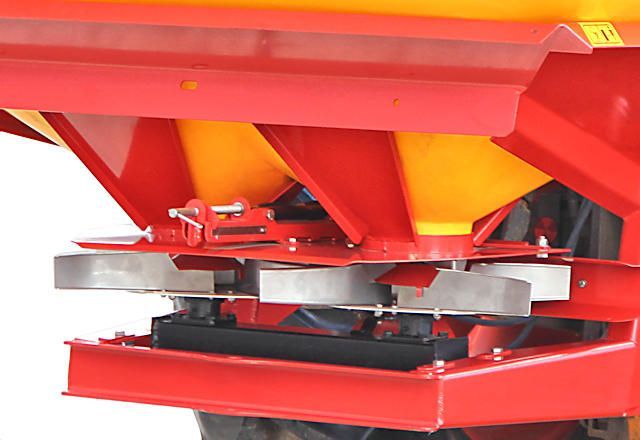 The spreading vanes of a XT48 fertiliser spreader