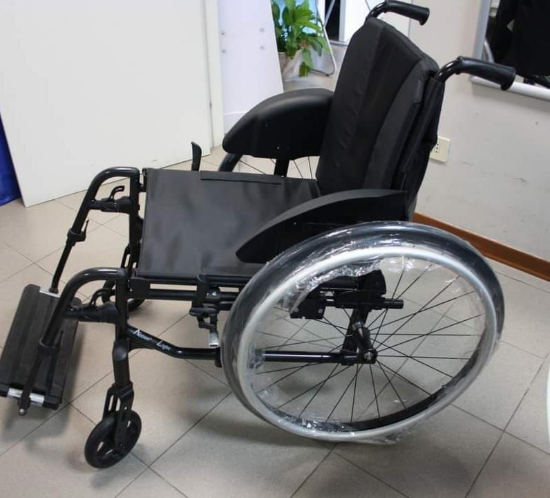 Carrozzina super leggera Invacare Action 3 NG € 1.320 iva compresa