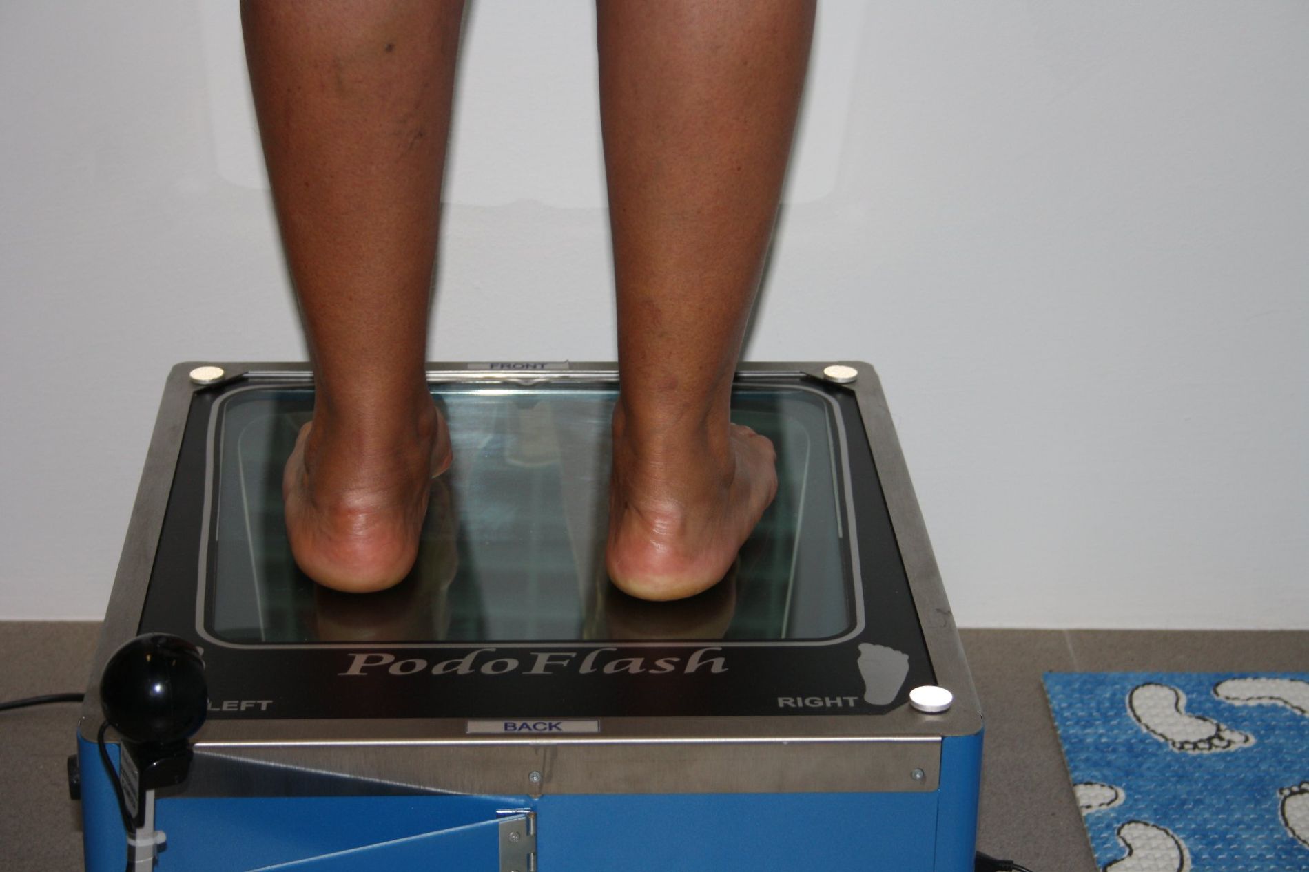 esame per verificare la postura del piede