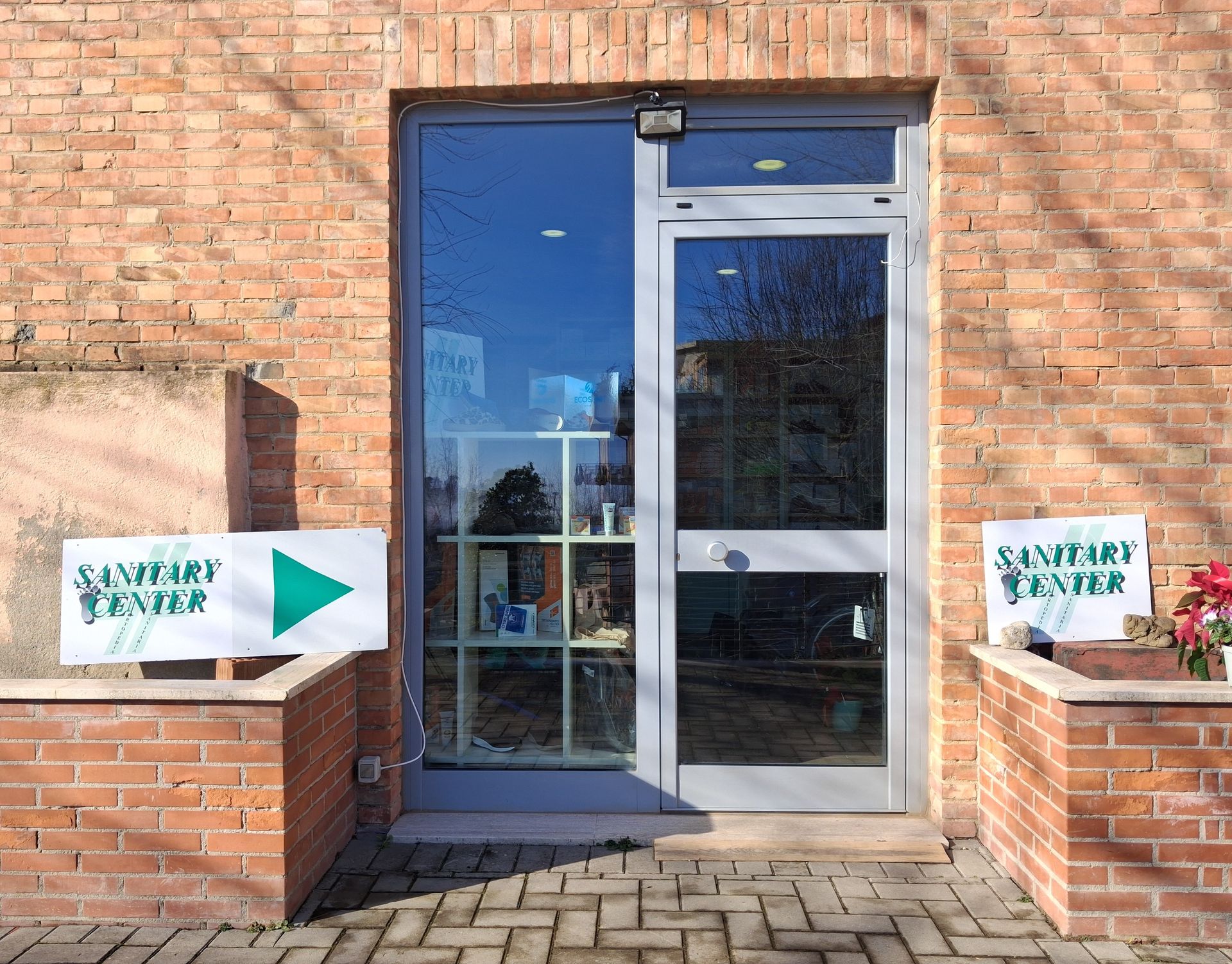 negozio per la vendita e il noleggio di dispositivi ortopedici