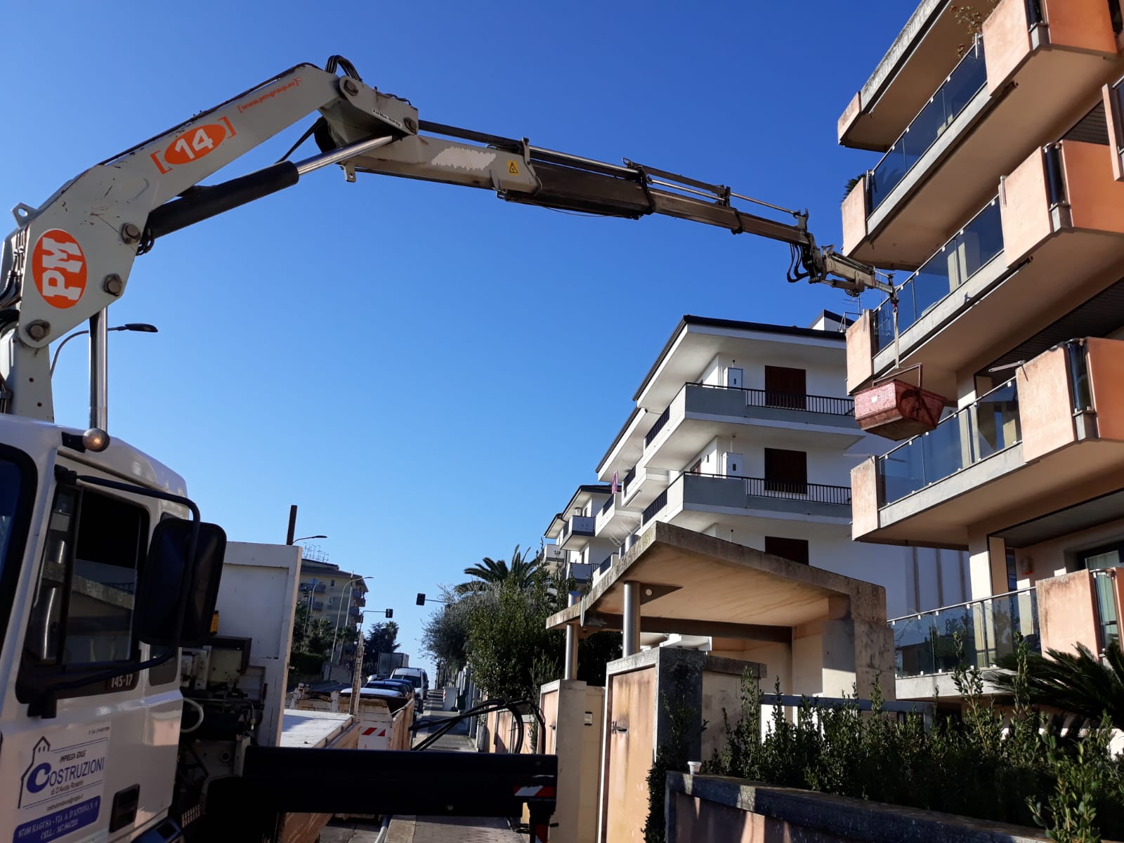intervento di ristrutturazione su un balcone