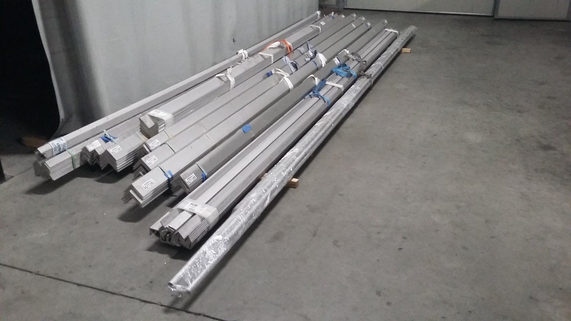 export trading bar plate